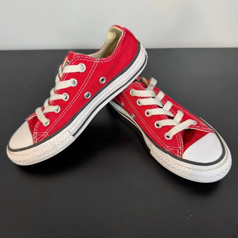 Converse Chuck Taylor‎ All Star Low Top Red Canvas Shoes Youth 12